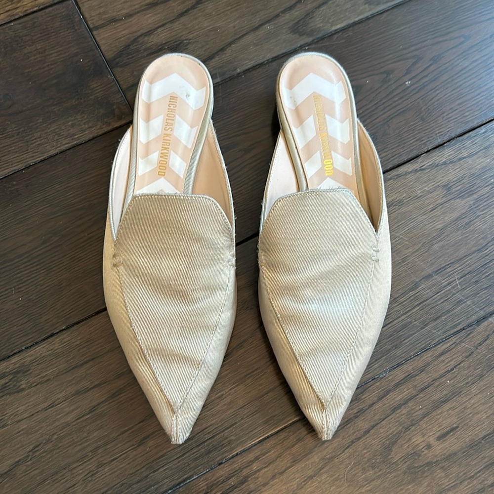 Nicholas Kirkwood grey satin slide. Size 39.5. Good condition.